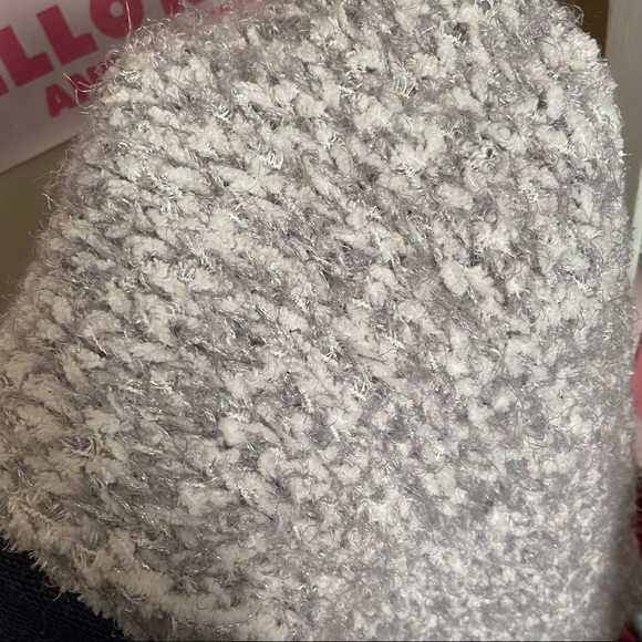 NWT Silver, White, & Gray Sonoma Infinity Scarf - Picture 5 of 10